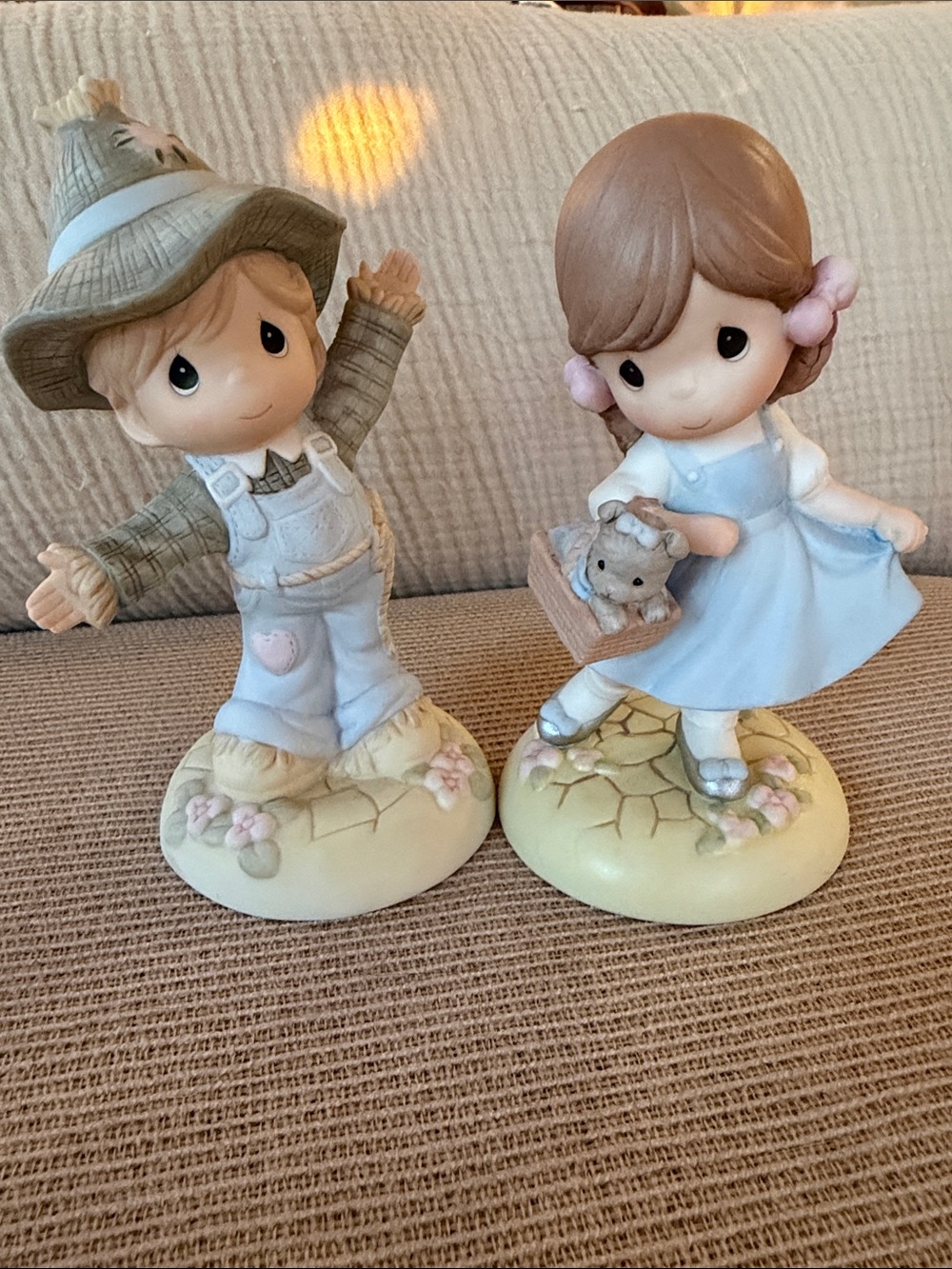 Precious Moments Dorothy and the Scarecrow Figurine Set - Blue, Cream, Tan, Pink
